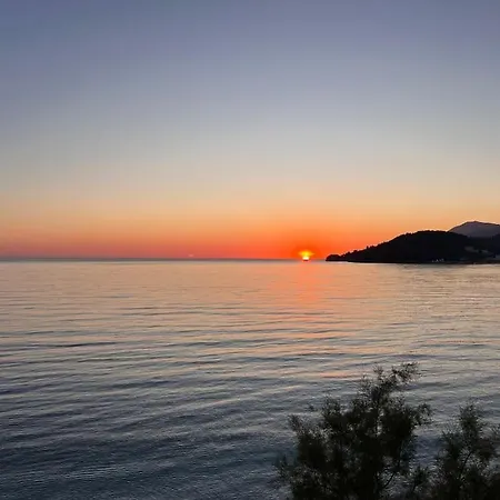 Apartment Potam'sea Bliss 36- Front, Sun Beds & Parking Himare