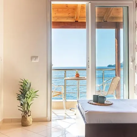 Potam'sea Bliss 36- Front, Sun Beds & Parking Apartment
