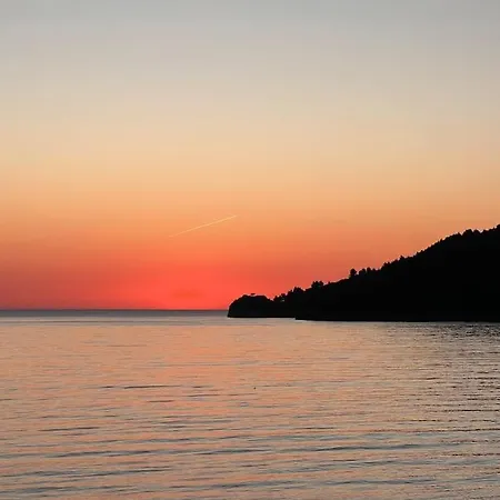 Potam'sea Bliss 36- Front, Sun Beds & Parking Apartment Himare