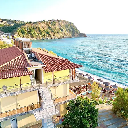 Potam'sea Bliss 36- Front, Sun Beds & Parking Appartement Himare
